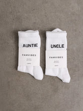 Laden Sie das Bild in den Galerie-Viewer, Auntie Socken