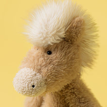 Laden Sie das Bild in den Galerie-Viewer, Canterneigh Pony