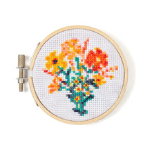 Laden Sie das Bild in den Galerie-Viewer, Mini Kreuzstich Stickset "Blumen"