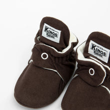 Laden Sie das Bild in den Galerie-Viewer, Booties Gamuza Gripper Chocolate