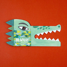 Laden Sie das Bild in den Galerie-Viewer, Be wild! DIY Krokodil Maske