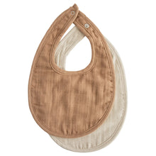 Laden Sie das Bild in den Galerie-Viewer, Muslin Bib Set Tan/Fog