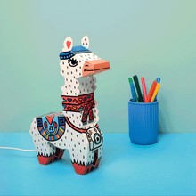 Laden Sie das Bild in den Galerie-Viewer, Bastelset 3D Lampe Lama