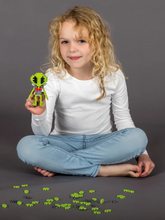 Laden Sie das Bild in den Galerie-Viewer, Mini Bausteine "Alien"