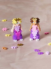 Laden Sie das Bild in den Galerie-Viewer, Mini Bausteine Fantasy "Prinzessin"