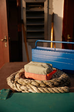 Laden Sie das Bild in den Galerie-Viewer, Kulturbeutel Colourblocking Shark grey coral pink
