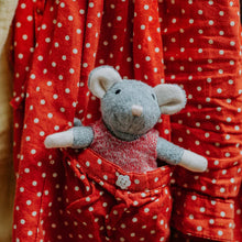 Laden Sie das Bild in den Galerie-Viewer, Kuscheltier Maus "Julia"