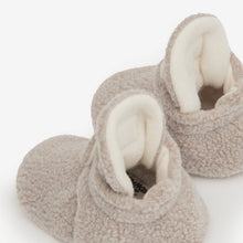Laden Sie das Bild in den Galerie-Viewer, Booties Teddy Gripper Beige