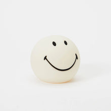 Laden Sie das Bild in den Galerie-Viewer, Bundle of Light Smiley® Black and White