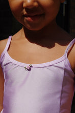 Laden Sie das Bild in den Galerie-Viewer, Mousse Kleid Lavender Purple