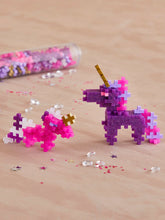 Laden Sie das Bild in den Galerie-Viewer, Mini Bausteine "Glitter Einhorn"