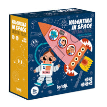 Laden Sie das Bild in den Galerie-Viewer, Valentina in Space Puzzle